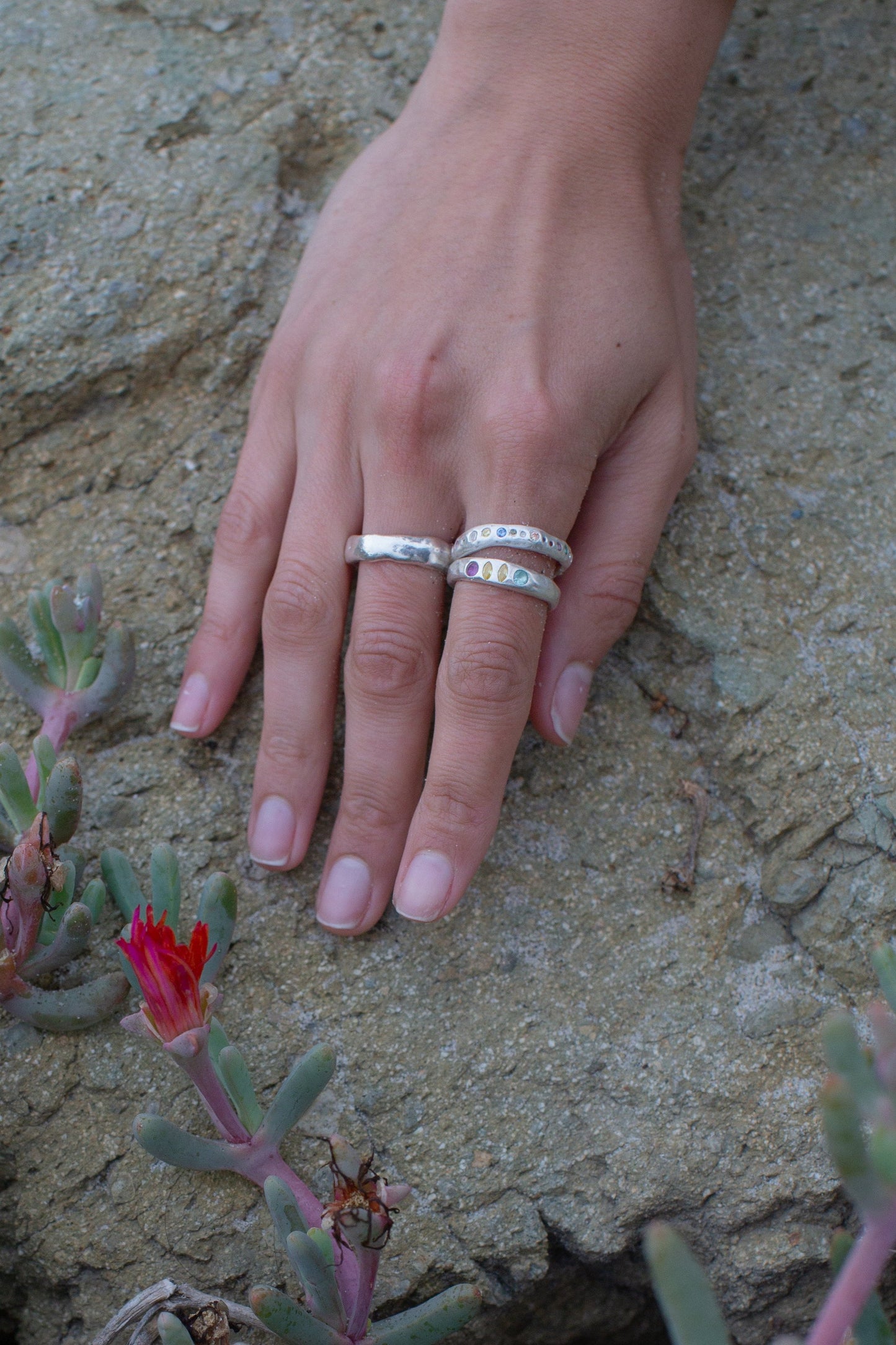 Tiny stackable ring