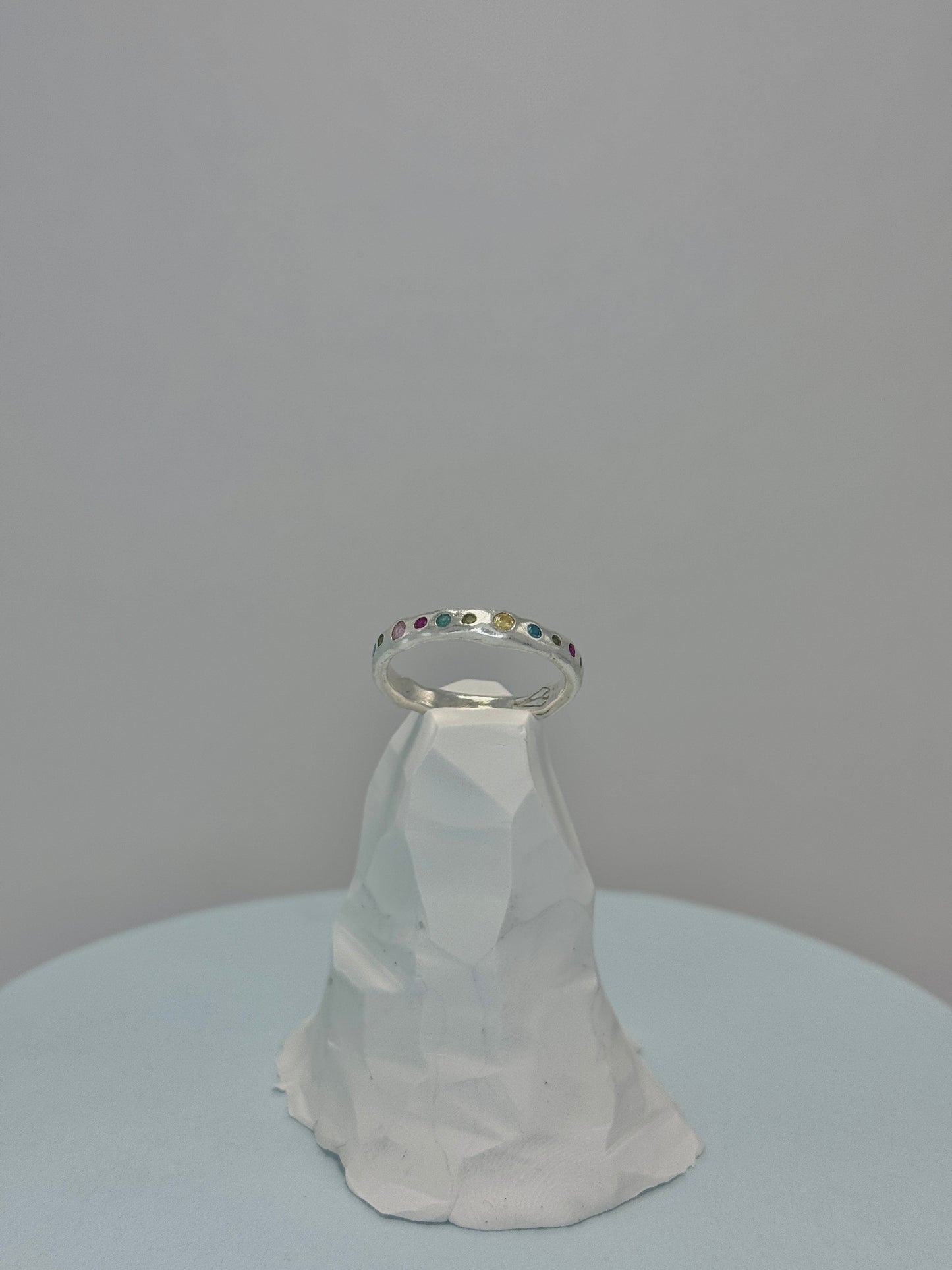 Tiny stackable ring