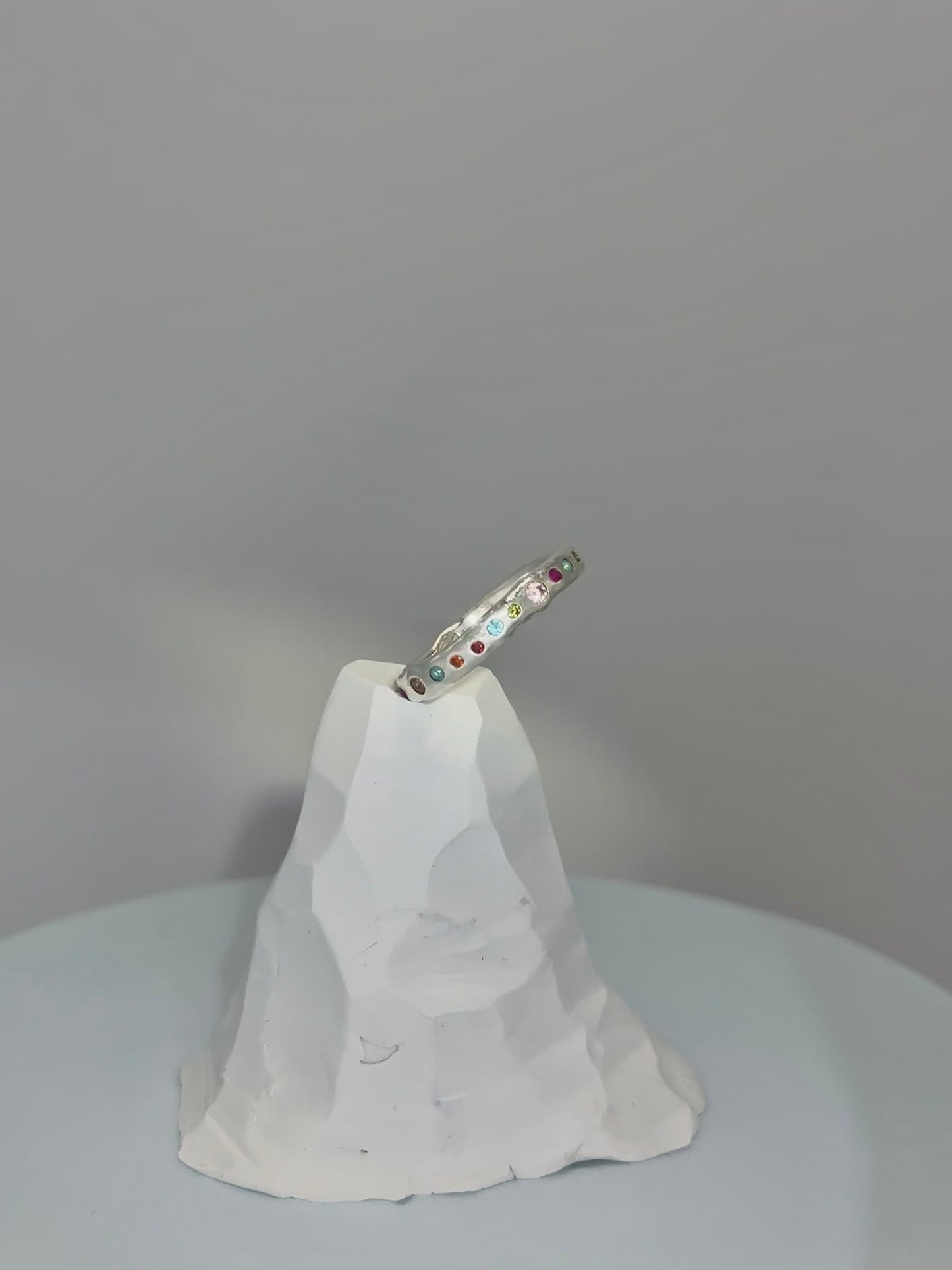 Tiny stackable ring