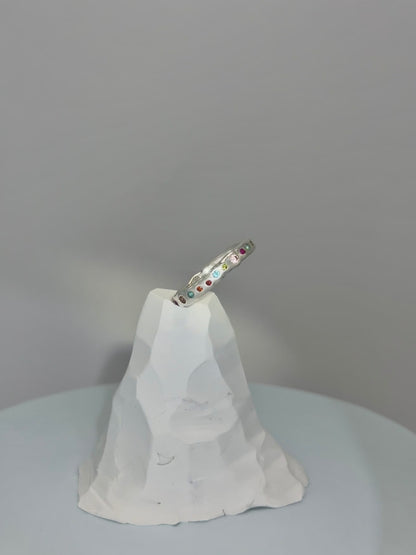 Tiny stackable ring
