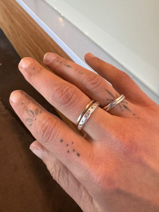 Tiny stackable ring