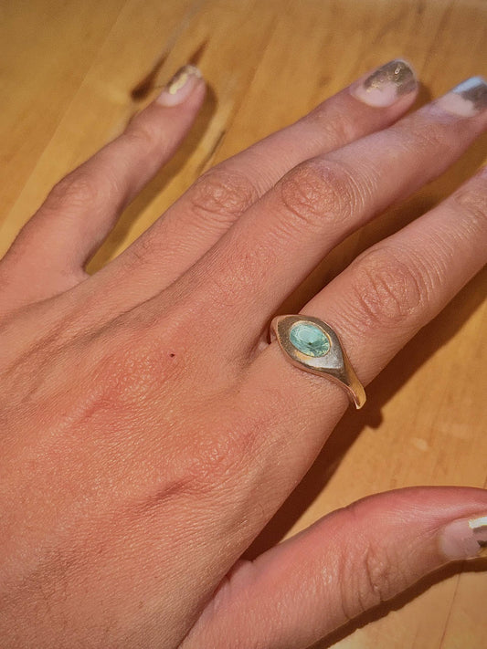 Blue oko ring