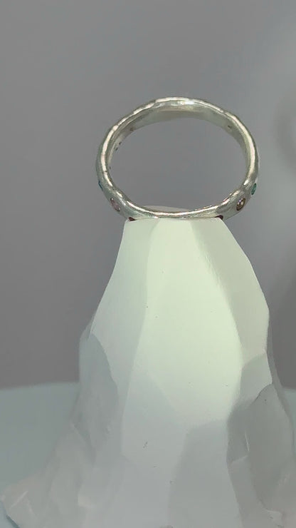 Tiny stackable ring